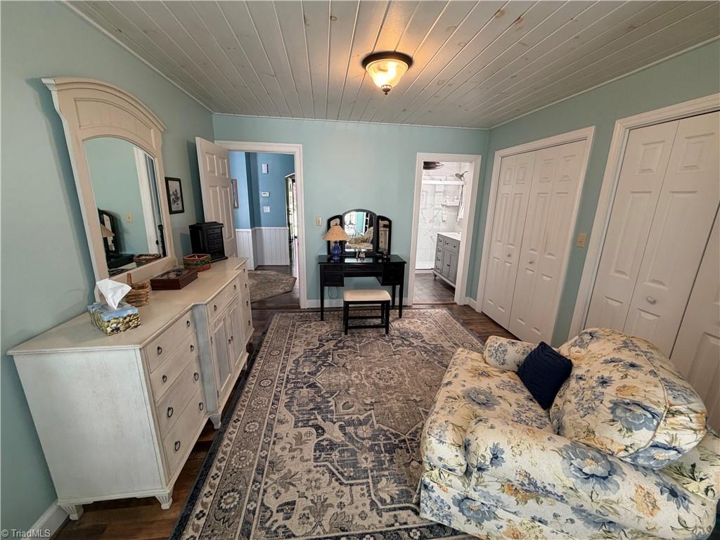 921 North Franklin Road Mount Airy, NC 27030 - Photo 22 of 34 Primary bedroom