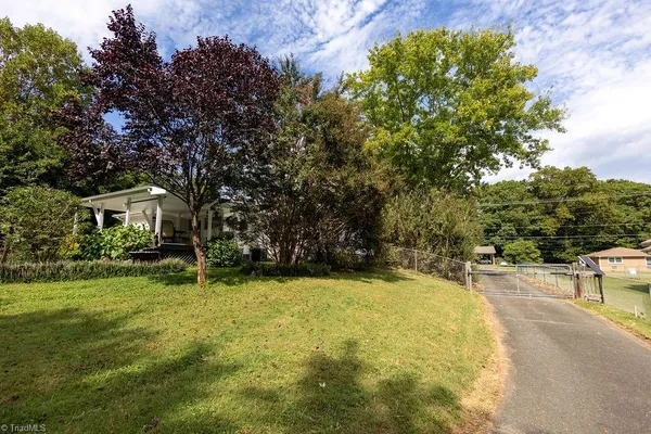 $425,000 | 921 North Franklin Road, Mount Airy, NC 27030