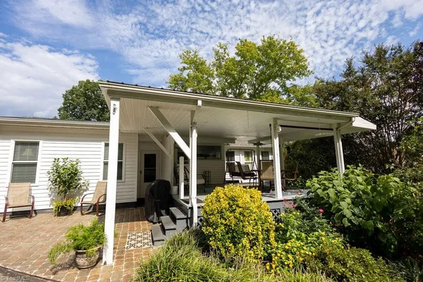 $425,000 | 921 North Franklin Road, Mount Airy, NC 27030