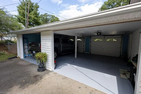 $425,000 | 921 North Franklin Road, Mount Airy, NC 27030