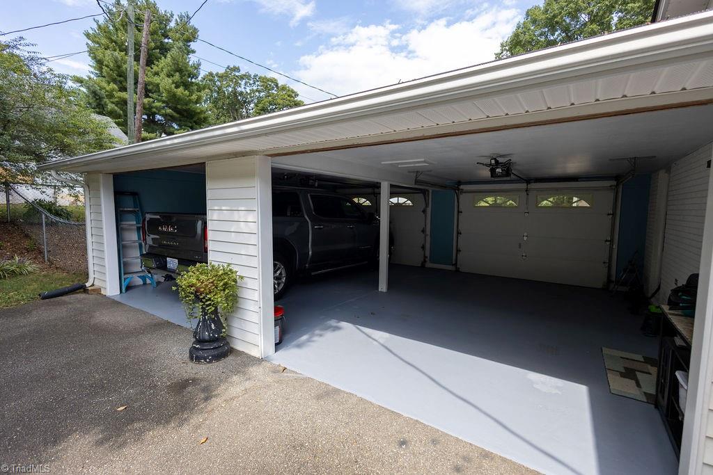 921 North Franklin Road Mount Airy, NC 27030 - Photo 28 of 34