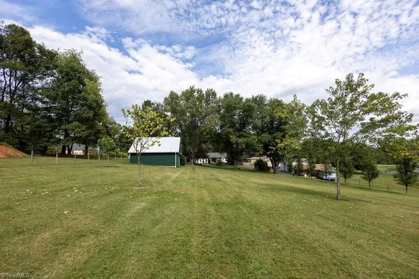 $425,000 | 921 North Franklin Road, Mount Airy, NC 27030