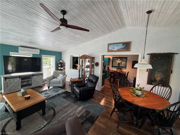 $425,000 | 921 North Franklin Road, Mount Airy, NC 27030