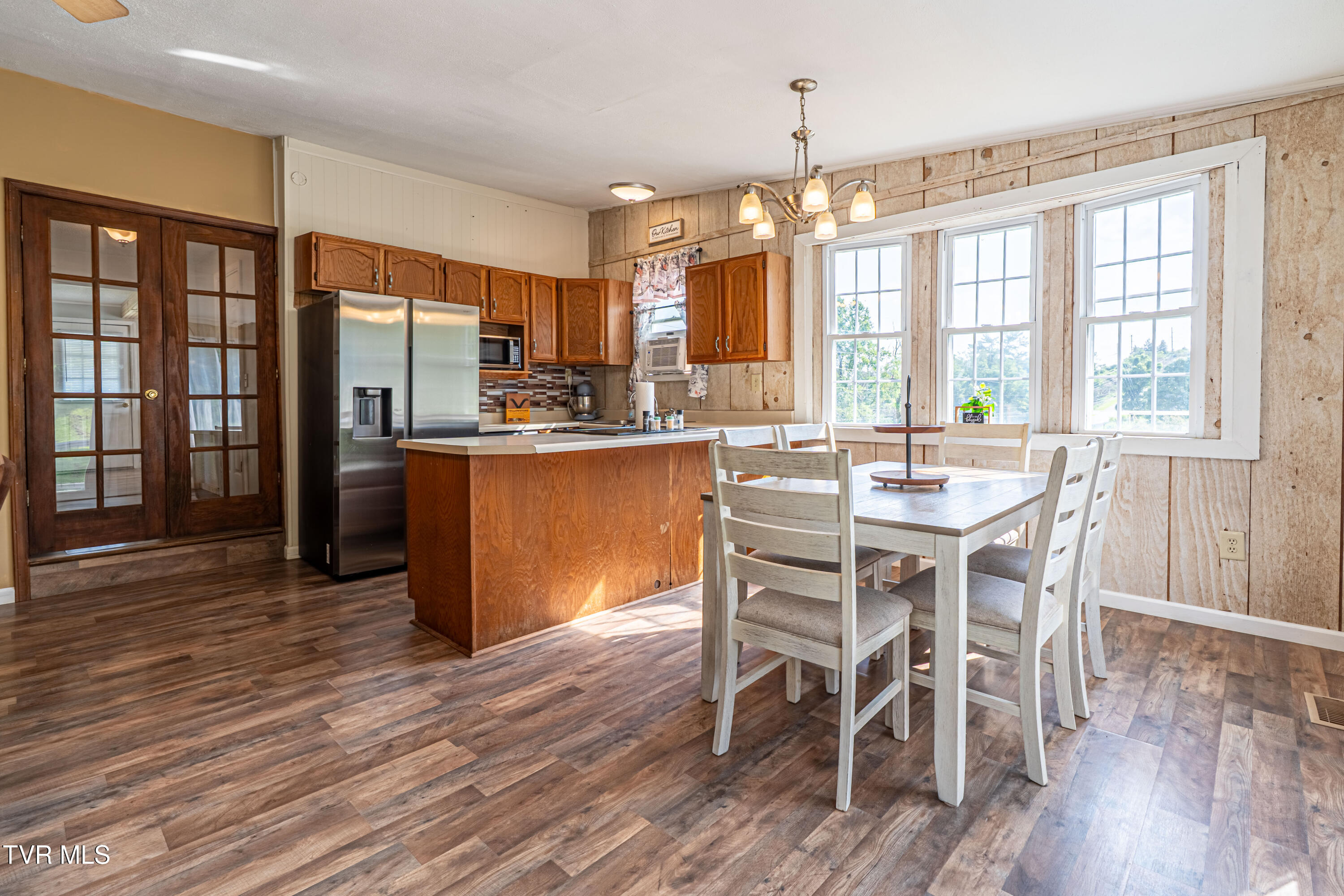 9025 Nininger Road Bristol, VA 24202 - Photo 29 of 46 Dining/Kitchen Area