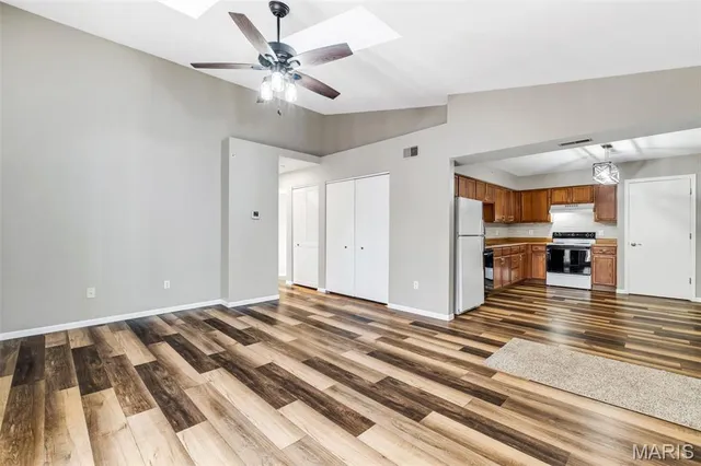 $164,900 | 1408 Summertree Springs Avenue, Unit L, Valley Park, MO 63088