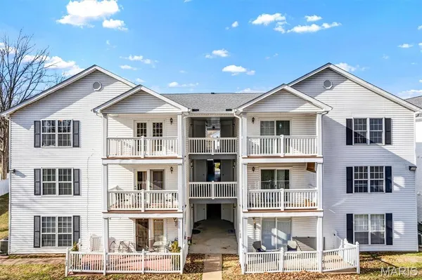 $159,900 | 1408 Summertree Springs Avenue, Unit L, Valley Park, MO 63088