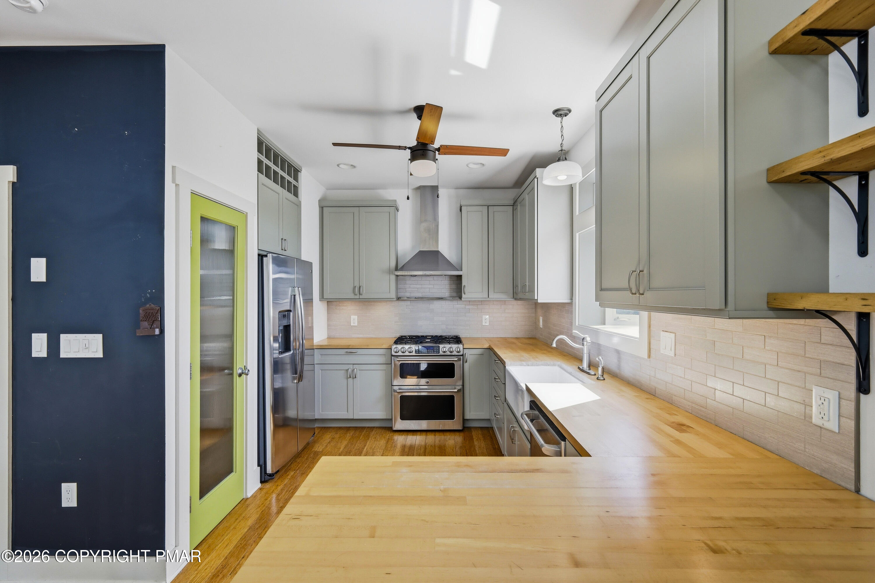 2432 Rimrock Drive Stroudsburg, PA 18360 - Photo 61 of 102 51-Photo-50