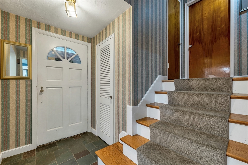 29 Trickett Road Lynnfield, MA 01940 - Photo 14 of 38