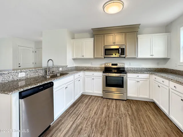 $349,900 | 519 Millbrooke Circle, Elizabeth City, NC 27909