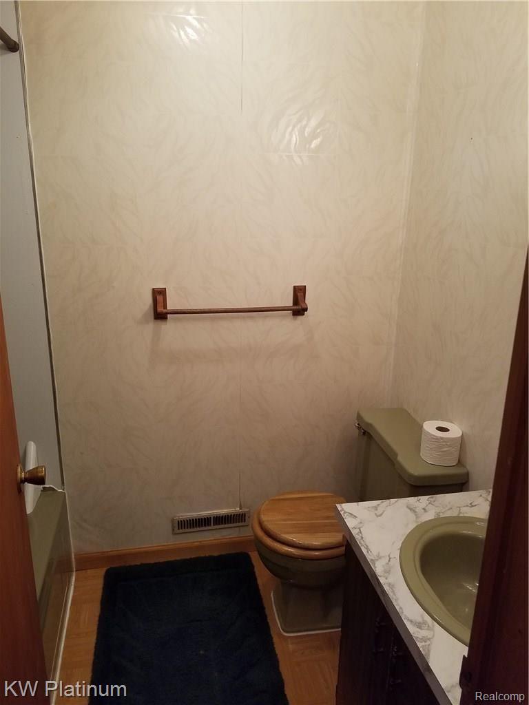 6244 Rynn Road North Street, MI 48049 - Photo 17 of 22 OTHER FULL BATH VIEW