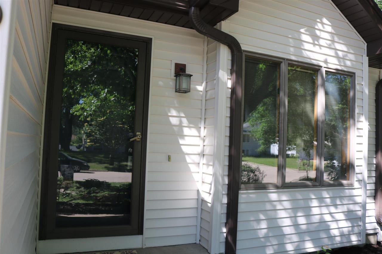 3330 Lower West Branch Road Iowa City, IA 52245 - Photo 2 of 45 Gallery Image 2