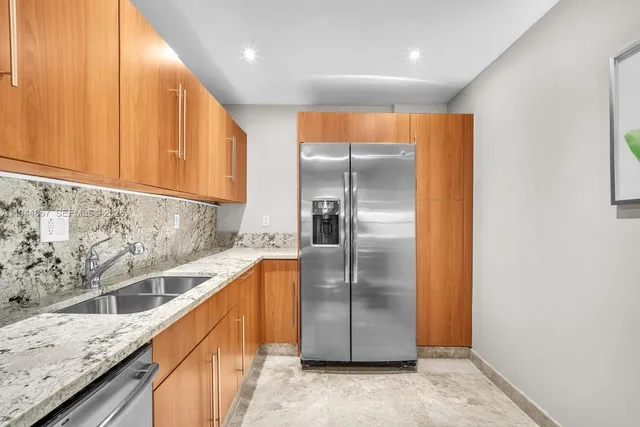 $5,000 | 3001 South Ocean Drive, Unit 1211, Hollywood, FL 33019