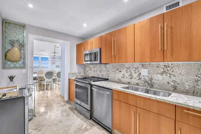 $5,000 | 3001 South Ocean Drive, Unit 1211, Hollywood, FL 33019