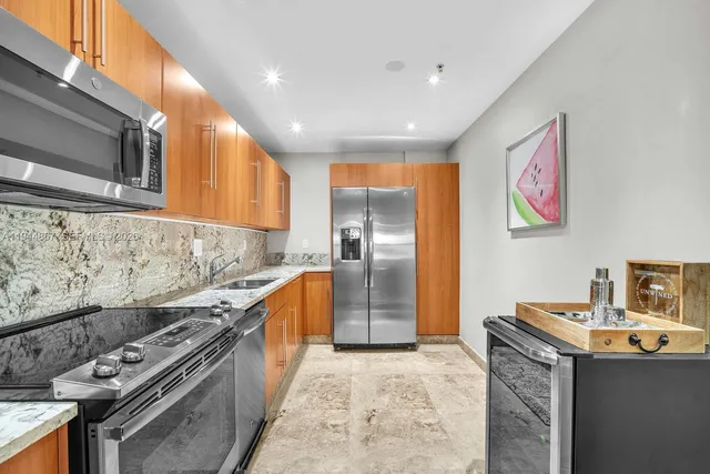 $5,000 | 3001 South Ocean Drive, Unit 1211, Hollywood, FL 33019