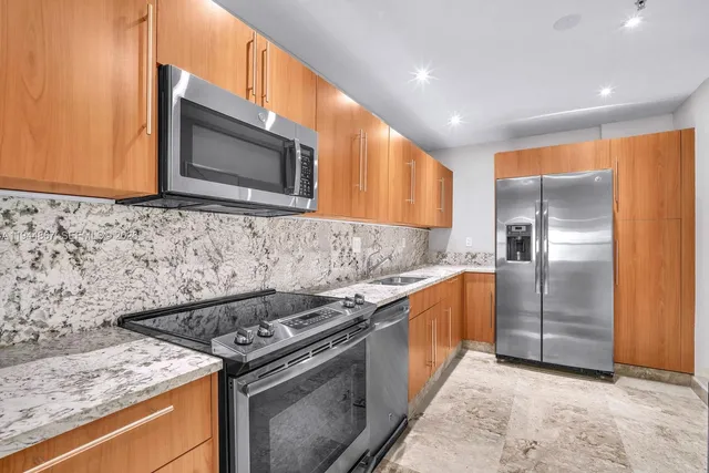 $5,000 | 3001 South Ocean Drive, Unit 1211, Hollywood, FL 33019