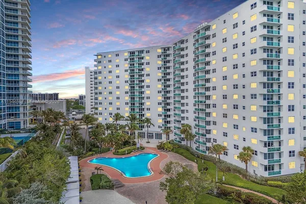 $4,750 | 3001 South Ocean Drive, Unit 1211, Hollywood, FL 33019