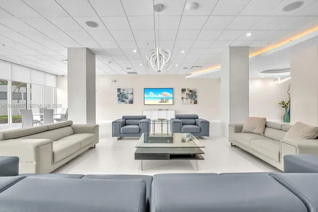 $5,000 | 3001 South Ocean Drive, Unit 1211, Hollywood, FL 33019