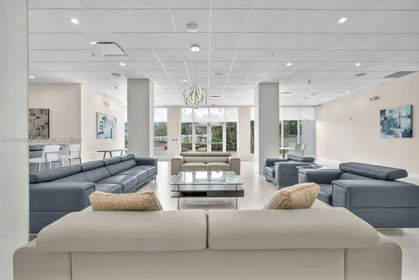 $4,750 | 3001 South Ocean Drive, Unit 1211, Hollywood, FL 33019