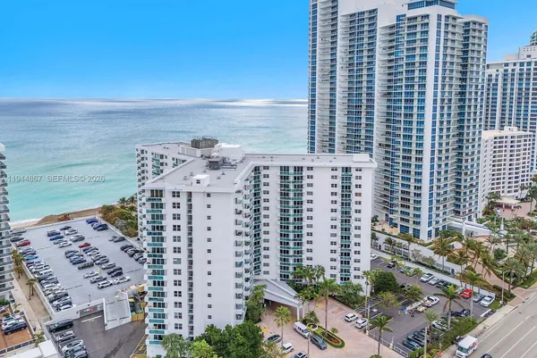 $4,750 | 3001 South Ocean Drive, Unit 1211, Hollywood, FL 33019