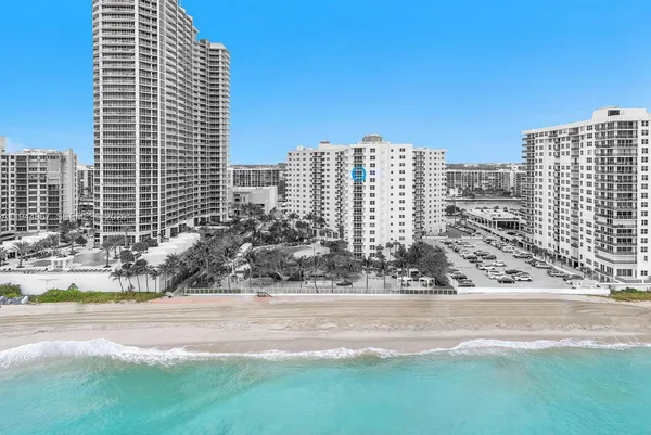 $4,750 | 3001 South Ocean Drive, Unit 1211, Hollywood, FL 33019