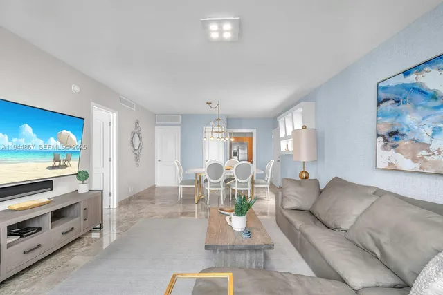 $5,000 | 3001 South Ocean Drive, Unit 1211, Hollywood, FL 33019