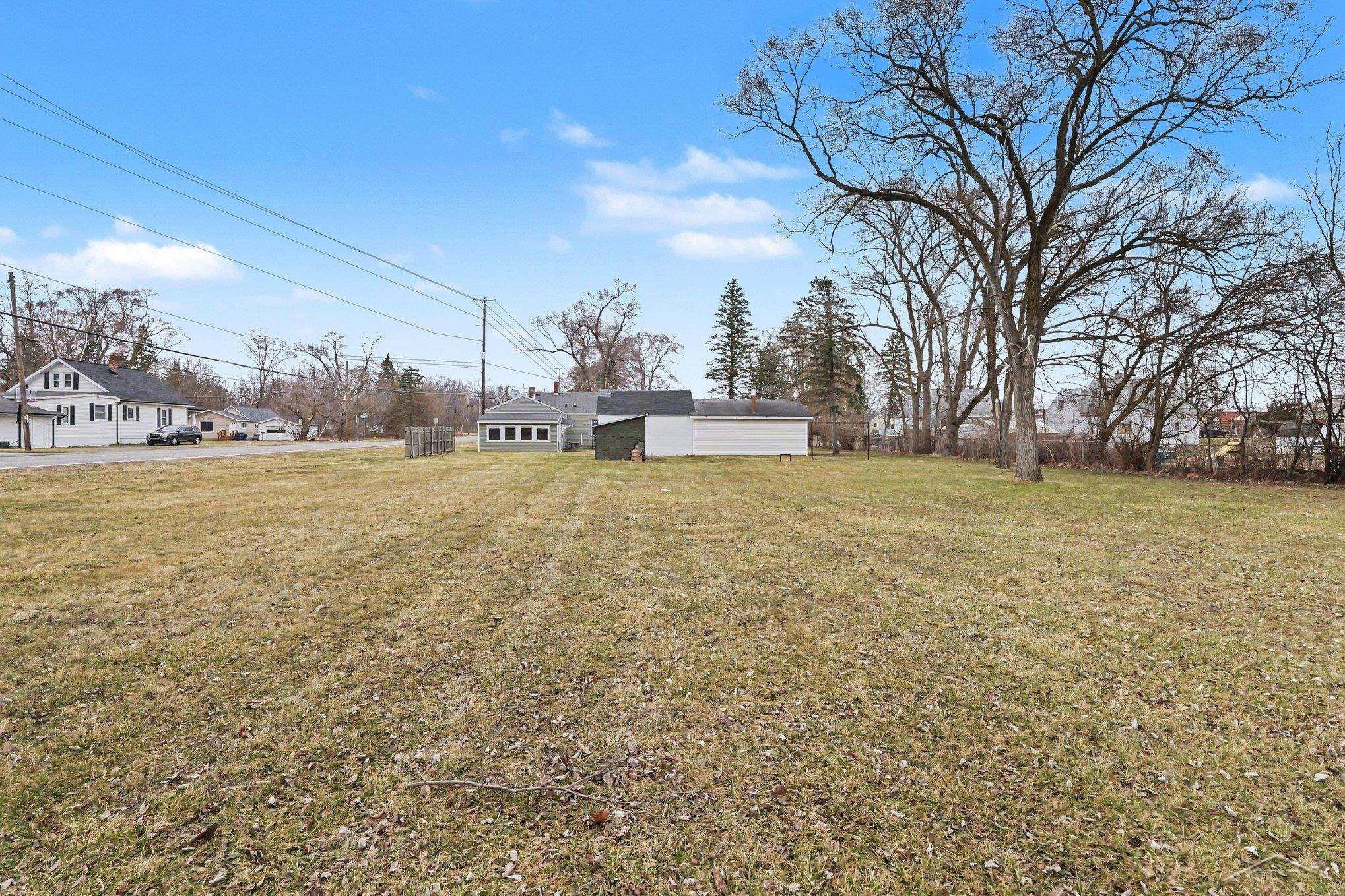 6264 McKinley Road Bridgeport, MI 48722 - Photo 16 of 16 50202342-cdb4ac4c-a26d-4c1d-ba33-5e363315e595.JPG