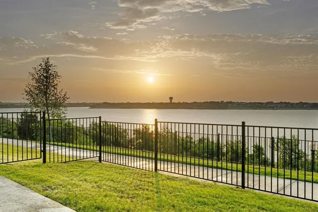 $4,650 | 2300 Fairwater Meadows, Rowlett, TX 75088