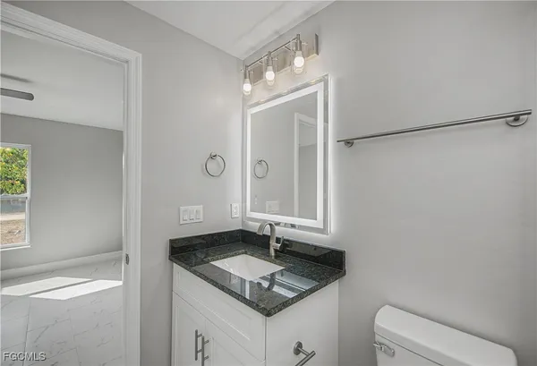 a bathroom with a toilet