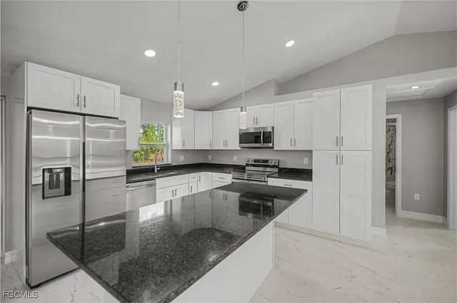 $269,000 | 5033 Peachtree Circle, LaBelle, FL 33935