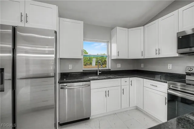 $269,000 | 5033 Peachtree Circle, LaBelle, FL 33935