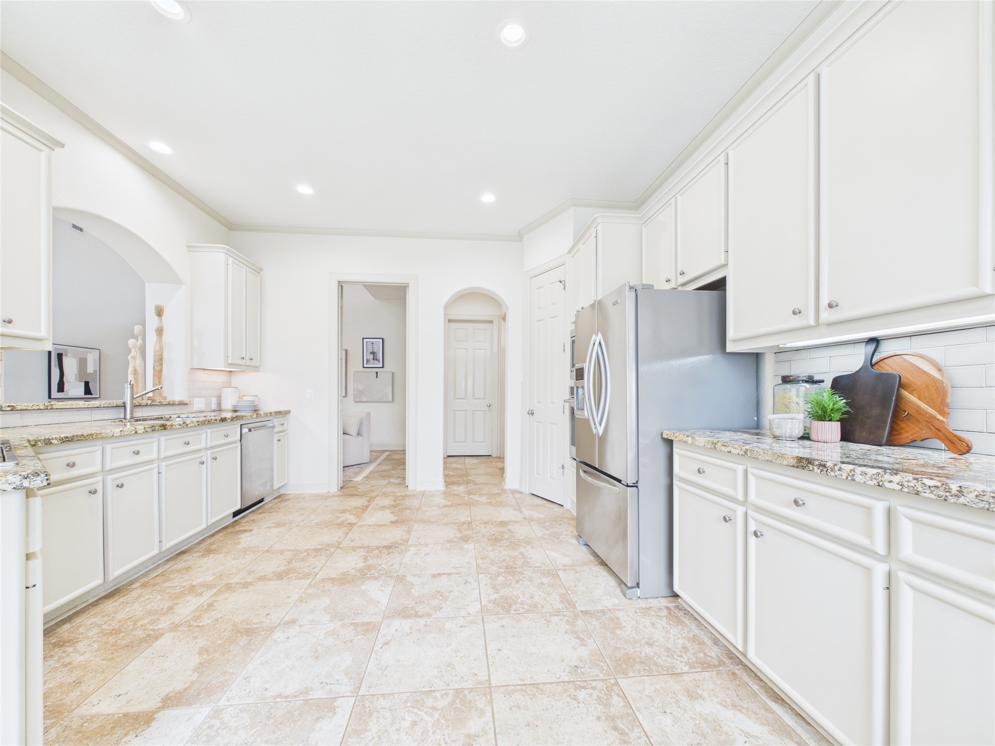 403 Harborside Way Kemah, TX 77565 - Photo 11 of 39