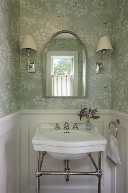 145 Elmwood Road Swampscott, MA 01907 - Photo 17 of 38 Gallery Image 17