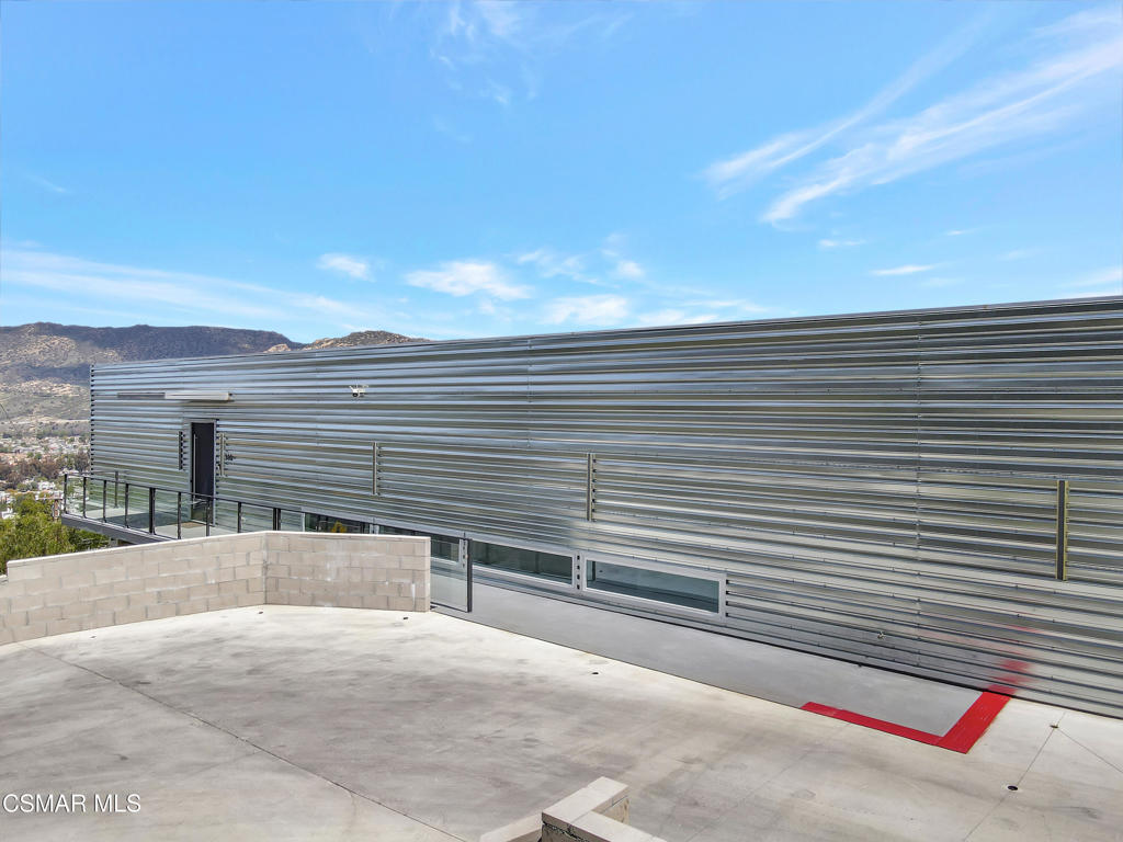 990 Alta Vista Road Simi Valley, CA 93063 - Photo 27 of 36 a view of a terrace