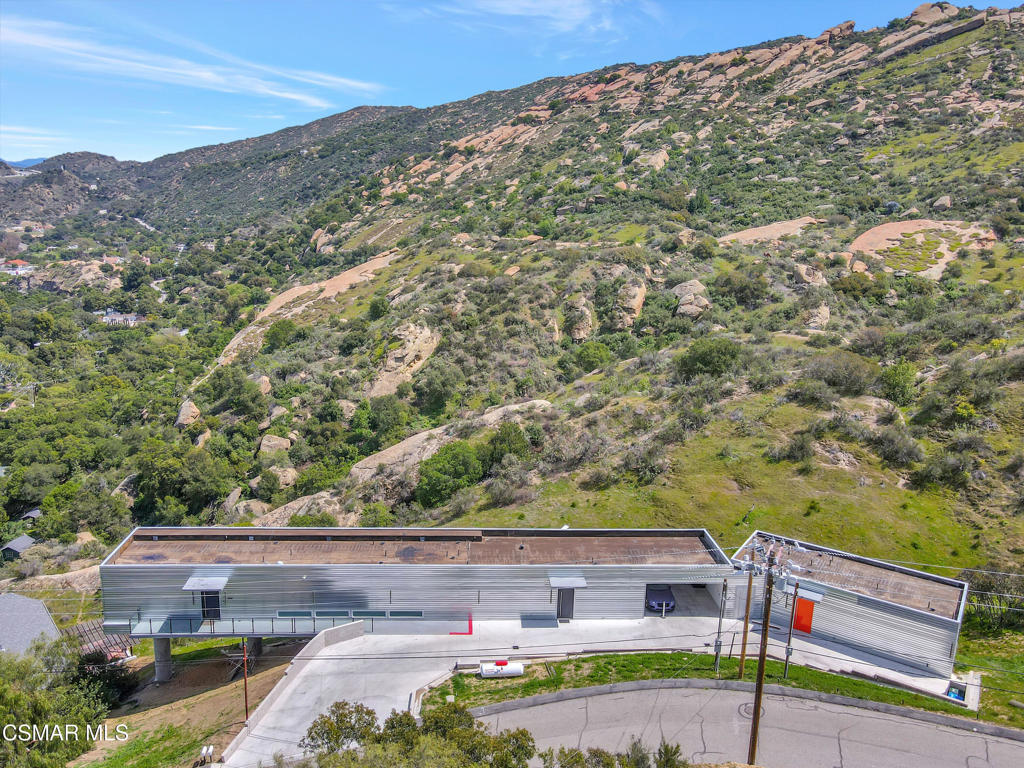 990 Alta Vista Road Simi Valley, CA 93063 - Photo 31 of 36 a view of a balcony with an outdoor space