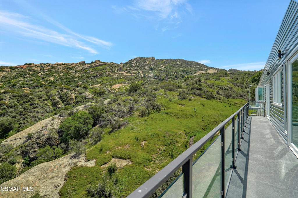 990 Alta Vista Road Simi Valley, CA 93063 - Photo 9 of 36 a view of a mountain from a balcony