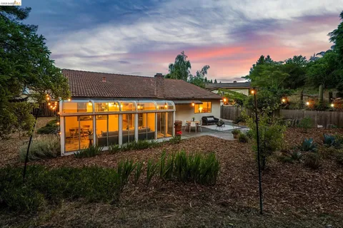 $895,000 | 5672 Torrey Pine Court, El Sobrante, CA 94803