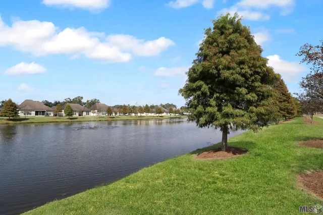 $419,000 | 16472 Orchard Way Drive, Prairieville, LA 70769