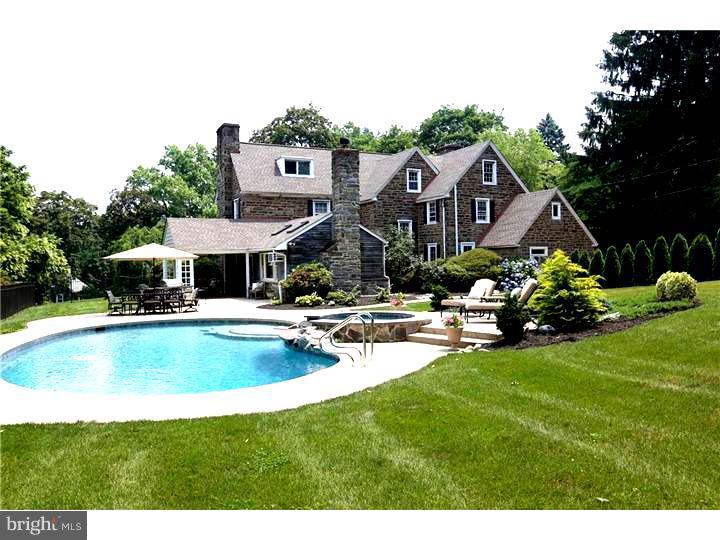 1086 Randolph Road Jenkintown, PA 19046 - Photo 2 of 25 Exterior Back