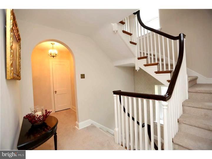 1086 Randolph Road Jenkintown, PA 19046 - Photo 21 of 25 Hallway