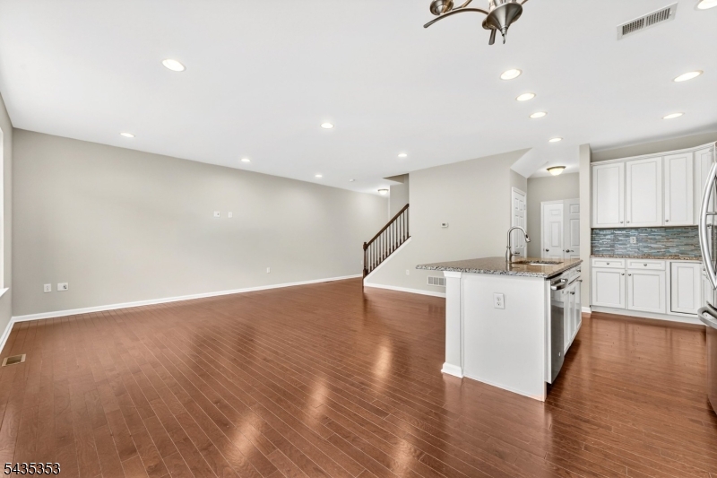 84 Autumn Lane Skillman, NJ 08558 - Photo 7 of 34