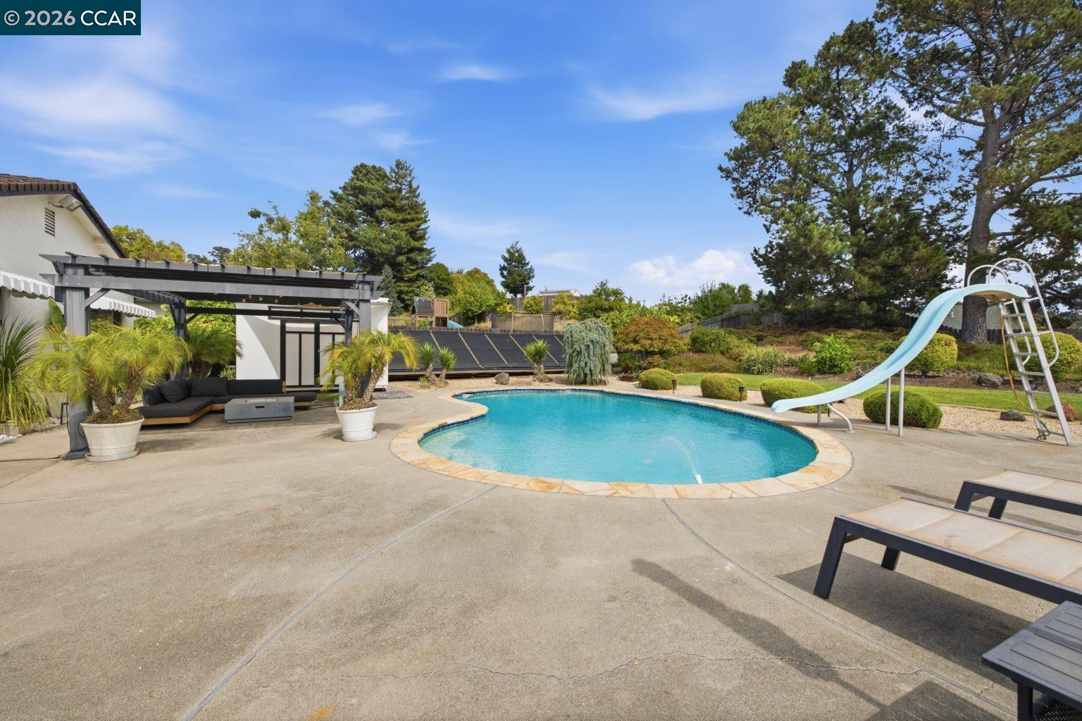 824 Coral Drive Rodeo, CA 94572 - Photo 31 of 41 Gallery Image 31