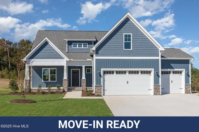 $469,400 | 289 Tee Drive, Selma, NC 27576