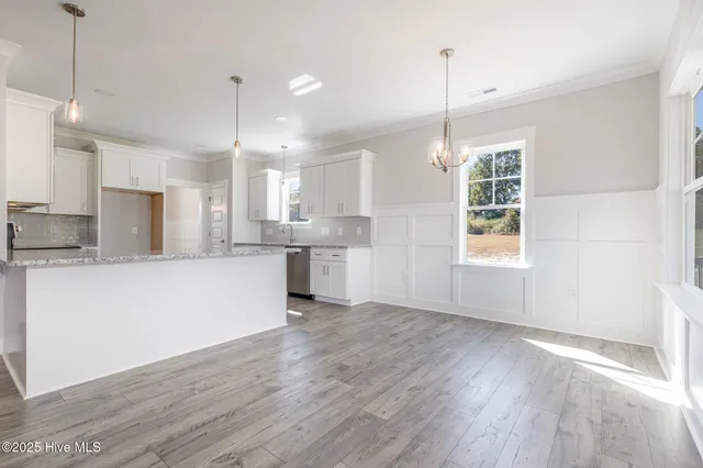 $469,400 | 289 Tee Drive, Selma, NC 27576