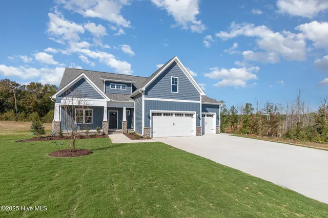 $469,400 | 289 Tee Drive, Selma, NC 27576