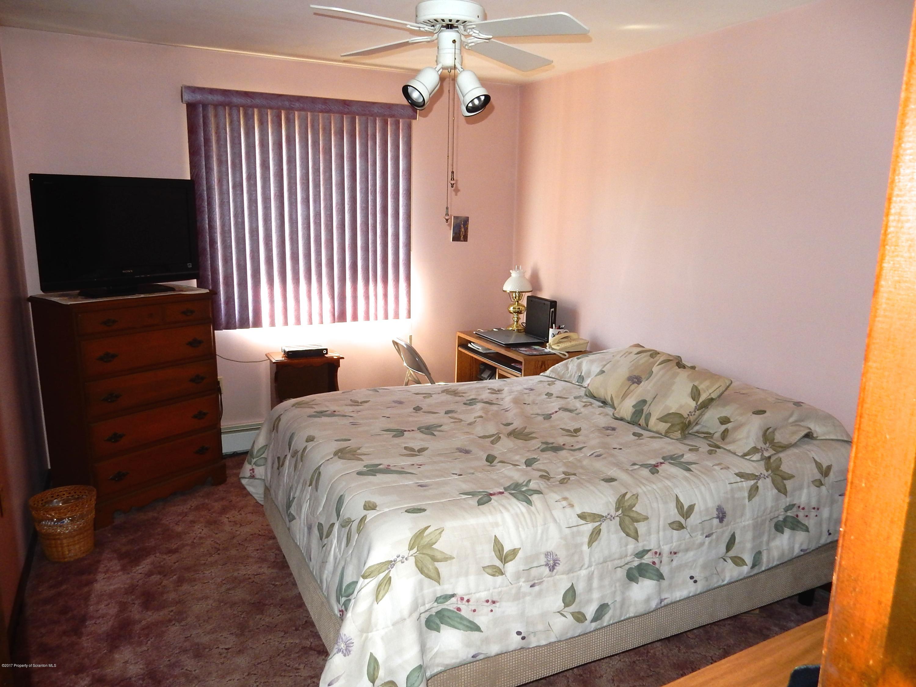 39 Snyder Road Scott Township, PA 18433 - Photo 11 of 43 Gallery Image 11
