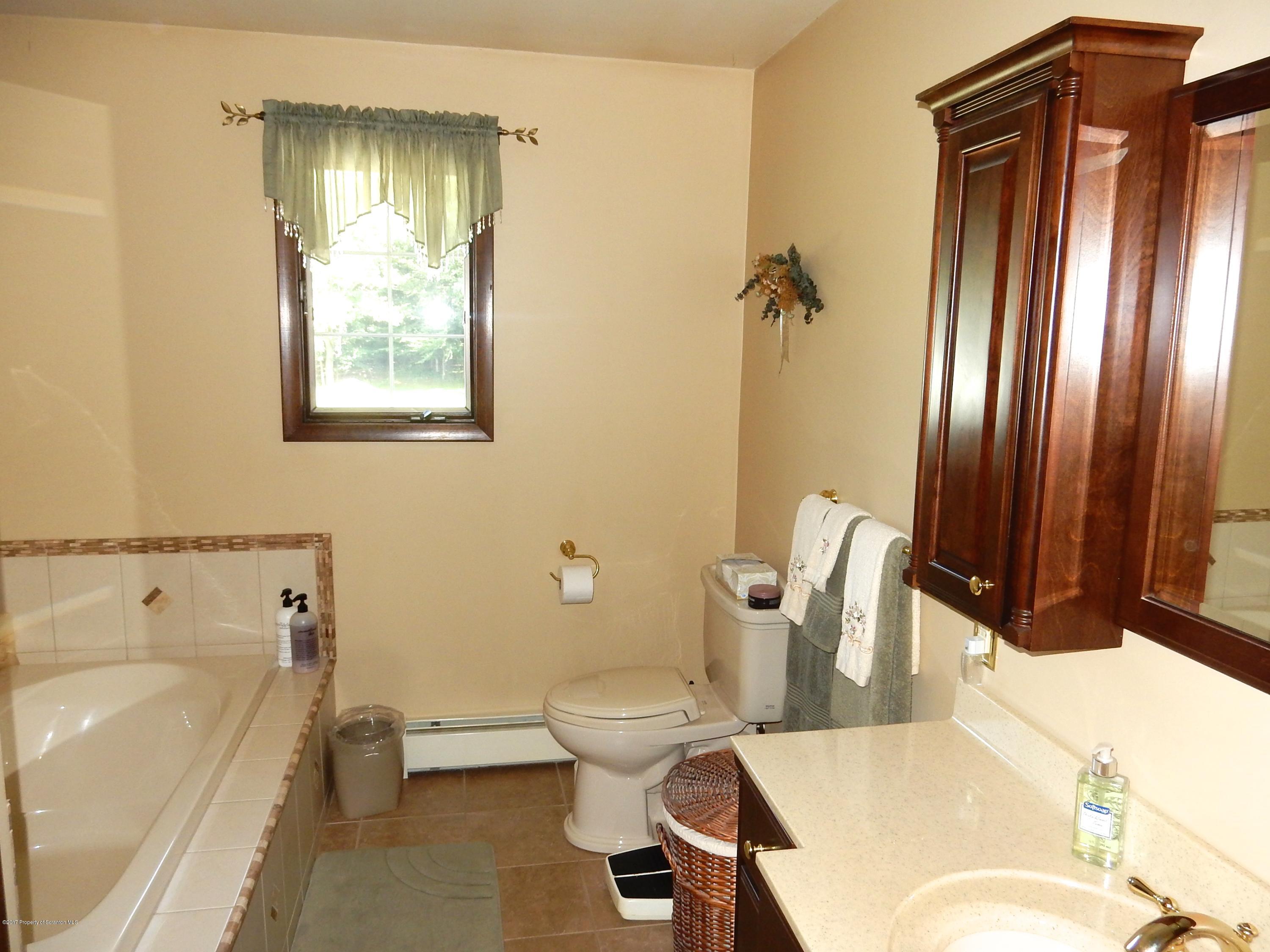 39 Snyder Road Scott Township, PA 18433 - Photo 18 of 43 Gallery Image 18