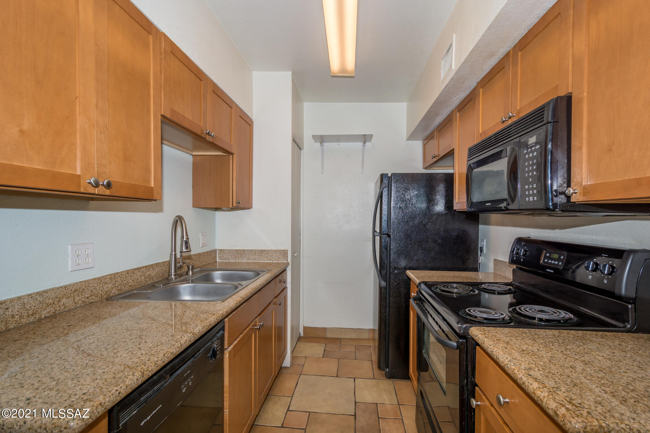 3357 North Country Club Road, Unit 10 Tucson, AZ 85716 - Photo 10 of 31