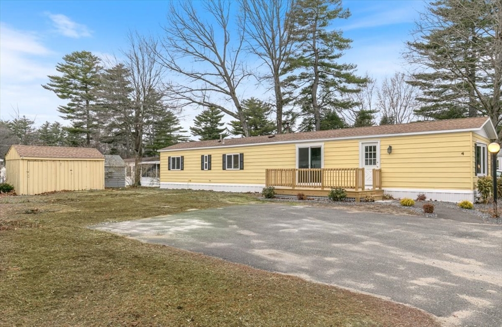 4 Lisa Circle Merrimac, MA 01860 - Photo 3 of 25