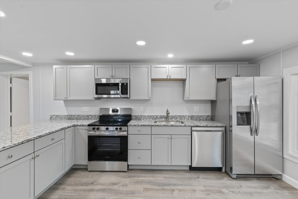 4 Lisa Circle Merrimac, MA 01860 - Photo 6 of 25