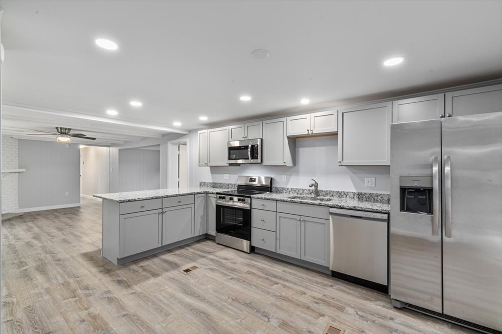 4 Lisa Circle Merrimac, MA 01860 - Photo 8 of 25